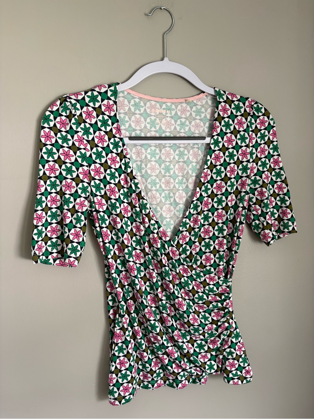 Boden Faux Wrap Ruched Top Geometric Floral Green Pink Y2K Retro size 2